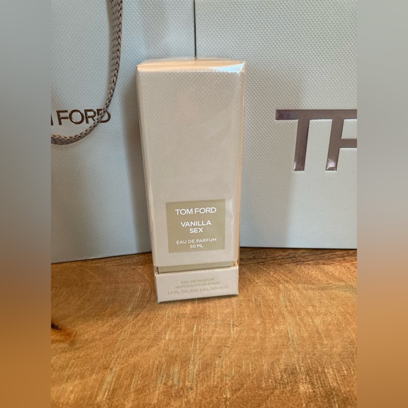 Tom Ford Vanilla Sex - Picture 1 of 6